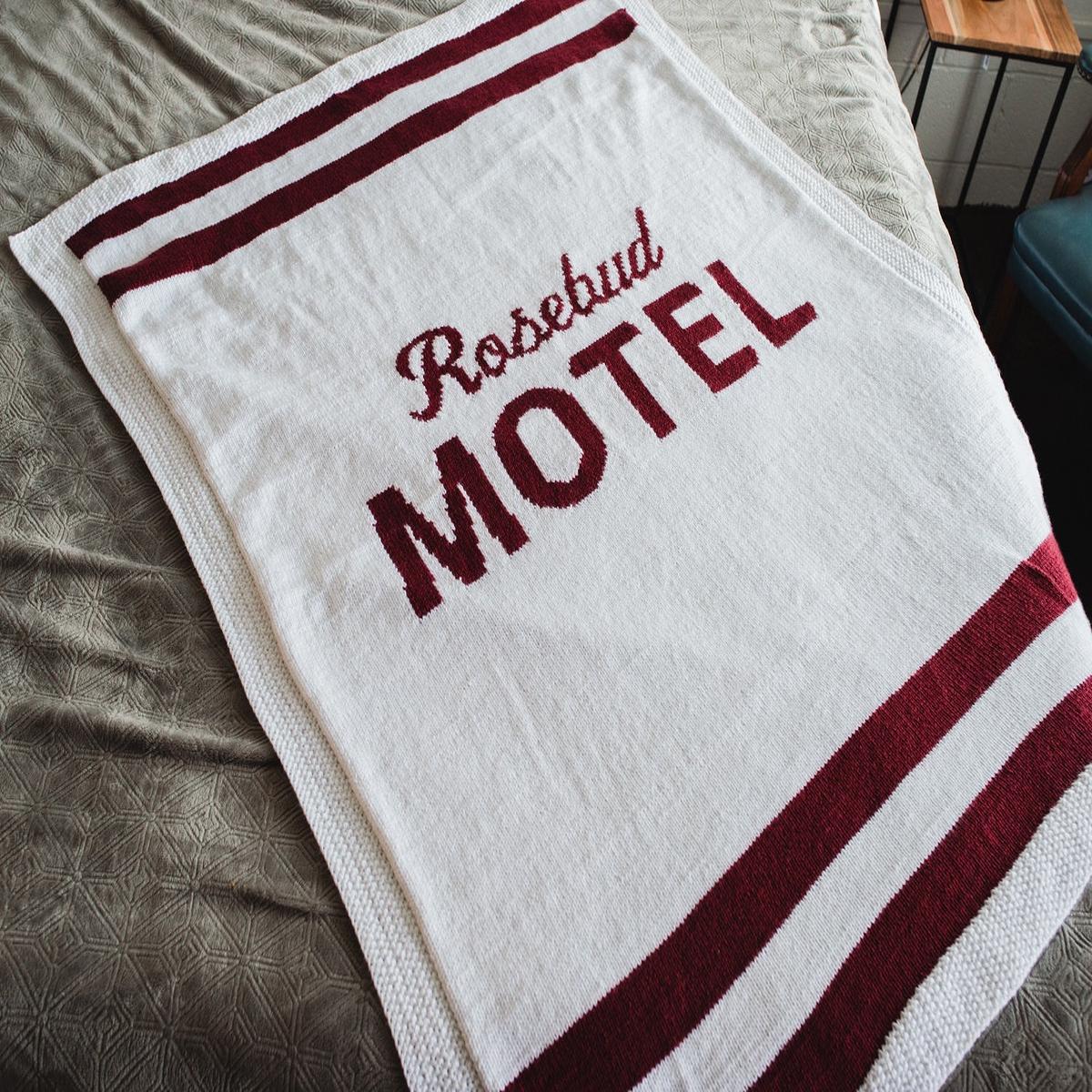 Rosebud Motel Knit Afghan [Bundle]