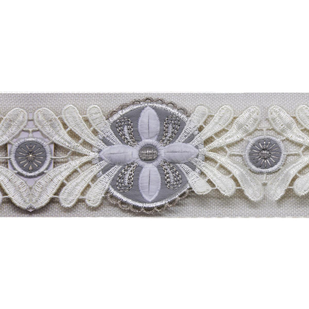 2 1/2-inch Decorative Embroidered Woven Trim Tape 5 Yard Roll | Style BR-7562